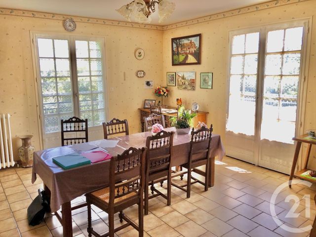 Afficher la photo en grand maison à vendre - 8 pièces - 137.92 m2 - BRIGNAC LA PLAINE - 19 - LIMOUSIN - Century 21 Jaubert Et Regaudie