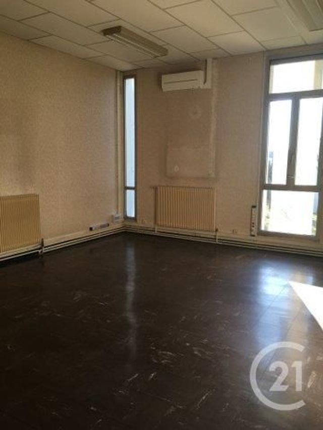 Afficher la photo en grand entreprise à vendre - 3670.0 m2 - BRIVE LA GAILLARDE - 19 - LIMOUSIN - Century 21 Jaubert Et Regaudie