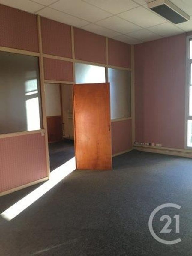 Afficher la photo en grand entreprise à vendre - 3670.0 m2 - BRIVE LA GAILLARDE - 19 - LIMOUSIN - Century 21 Jaubert Et Regaudie