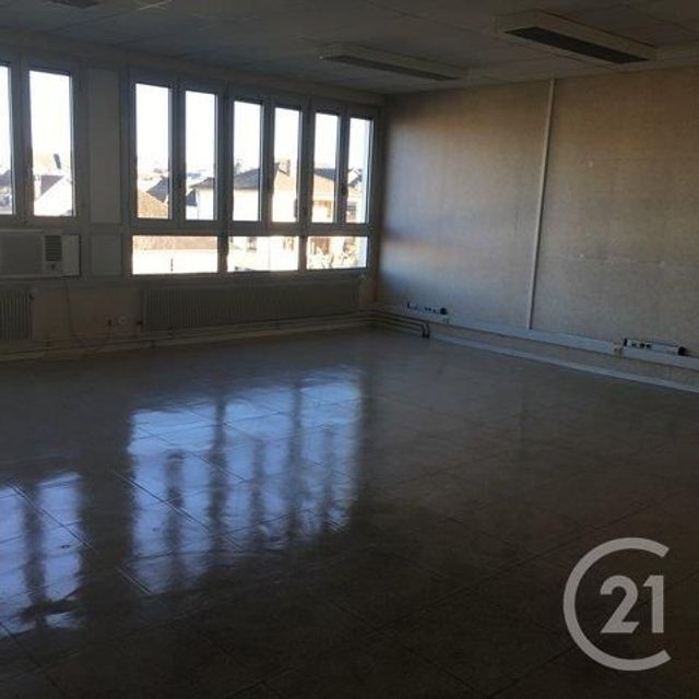 Afficher la photo en grand entreprise à vendre - 3670.0 m2 - BRIVE LA GAILLARDE - 19 - LIMOUSIN - Century 21 Jaubert Et Regaudie