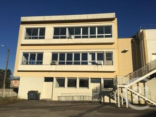 Afficher la photo en grand entreprise à vendre - 3670.0 m2 - BRIVE LA GAILLARDE - 19 - LIMOUSIN - Century 21 Jaubert Et Regaudie