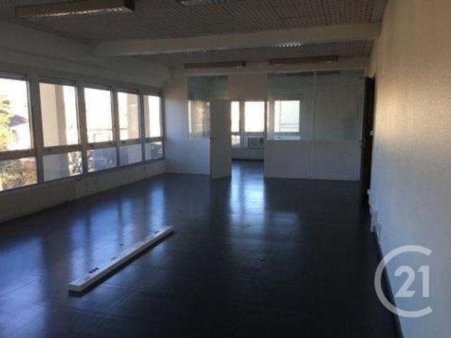 Afficher la photo en grand entreprise à vendre - 3670.0 m2 - BRIVE LA GAILLARDE - 19 - LIMOUSIN - Century 21 Jaubert Et Regaudie