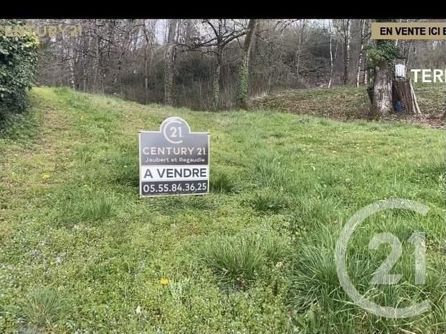 Afficher la photo en grand terrain à vendre - 2512.0 m2 - OBJAT - 19 - LIMOUSIN - Century 21 Jaubert Et Regaudie