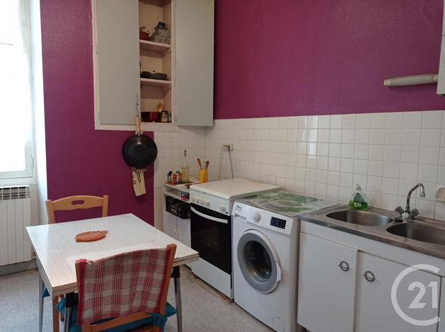 Afficher la photo en grand Appartement T2 à vendre - 2 pièces - 45.2 m2 - BRIVE LA GAILLARDE - 19 - LIMOUSIN - Century 21 Jaubert Et Regaudie