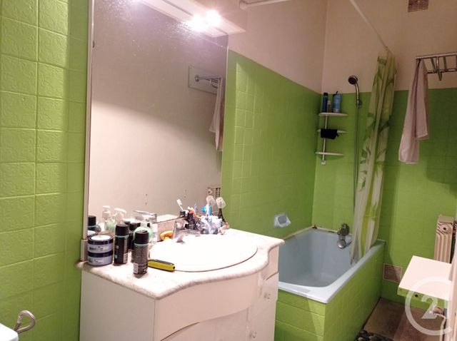 Afficher la photo en grand Appartement T2 à vendre - 2 pièces - 45.2 m2 - BRIVE LA GAILLARDE - 19 - LIMOUSIN - Century 21 Jaubert Et Regaudie