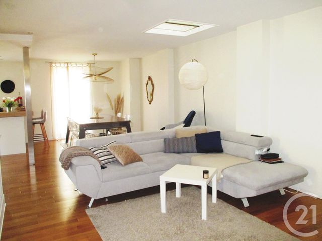 Appartement F3 à vendre - 3 pièces - 92.0 m2 - BRIVE LA GAILLARDE - 19 - LIMOUSIN - Century 21 Jaubert Et Regaudie Appartement F3 à vendre - 3 pièces - 92.0 m2 - BRIVE LA GAILLARDE - 19 - LIMOUSIN - Century 21 Jaubert Et Regaudie
