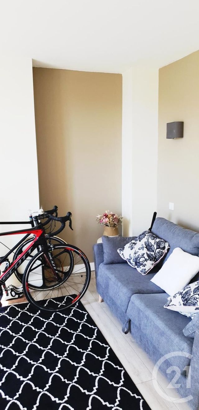 Appartement F3 à vendre - 3 pièces - 92.0 m2 - BRIVE LA GAILLARDE - 19 - LIMOUSIN - Century 21 Jaubert Et Regaudie Appartement F3 à vendre - 3 pièces - 92.0 m2 - BRIVE LA GAILLARDE - 19 - LIMOUSIN - Century 21 Jaubert Et Regaudie