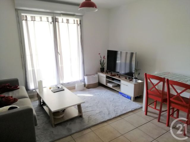 Appartement F3 à vendre - 3 pièces - 49.0 m2 - BRIVE LA GAILLARDE - 19 - LIMOUSIN - Century 21 Jaubert Et Regaudie Appartement F3 à vendre - 3 pièces - 49.0 m2 - BRIVE LA GAILLARDE - 19 - LIMOUSIN - Century 21 Jaubert Et Regaudie