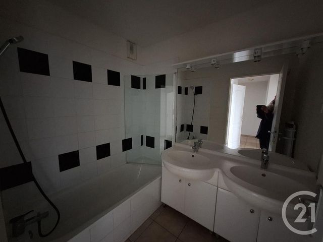 Appartement F3 à vendre - 3 pièces - 66.54 m2 - BRIVE LA GAILLARDE - 19 - LIMOUSIN - Century 21 Jaubert Et Regaudie