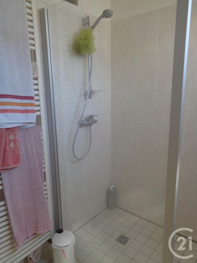 Appartement F4 à louer - 5 pièces - 81.68 m2 - BRIVE LA GAILLARDE - 19 - LIMOUSIN - Century 21 Jaubert Et Regaudie Appartement F4 à louer - 5 pièces - 81.68 m2 - BRIVE LA GAILLARDE - 19 - LIMOUSIN - Century 21 Jaubert Et Regaudie