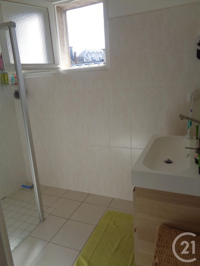 Appartement F4 à louer - 5 pièces - 81.68 m2 - BRIVE LA GAILLARDE - 19 - LIMOUSIN - Century 21 Jaubert Et Regaudie Appartement F4 à louer - 5 pièces - 81.68 m2 - BRIVE LA GAILLARDE - 19 - LIMOUSIN - Century 21 Jaubert Et Regaudie