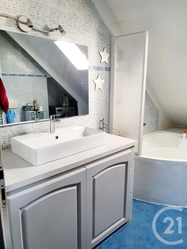Afficher la photo en grand Appartement F2 à louer - 2 pièces - 62.94 m2 - BRIVE LA GAILLARDE - 19 - LIMOUSIN - Century 21 Jaubert Et Regaudie