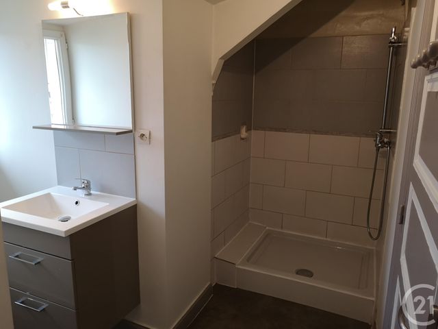 Afficher la photo en grand Appartement F2 à louer - 2 pièces - 45.99 m2 - BRIVE LA GAILLARDE - 19 - LIMOUSIN - Century 21 Jaubert Et Regaudie