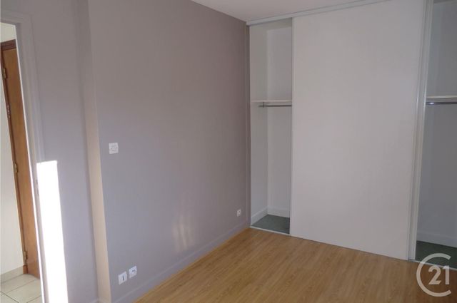 Appartement F2 à louer - 2 pièces - 41.69 m2 - BRIVE LA GAILLARDE - 19 - LIMOUSIN - Century 21 Jaubert Et Regaudie Appartement F2 à louer - 2 pièces - 41.69 m2 - BRIVE LA GAILLARDE - 19 - LIMOUSIN - Century 21 Jaubert Et Regaudie
