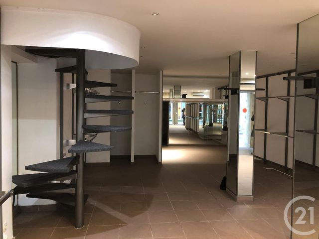 Afficher la photo en grand commerce à louer - 140.0 m2 - BRIVE LA GAILLARDE - 19 - LIMOUSIN - Century 21 Jaubert Et Regaudie