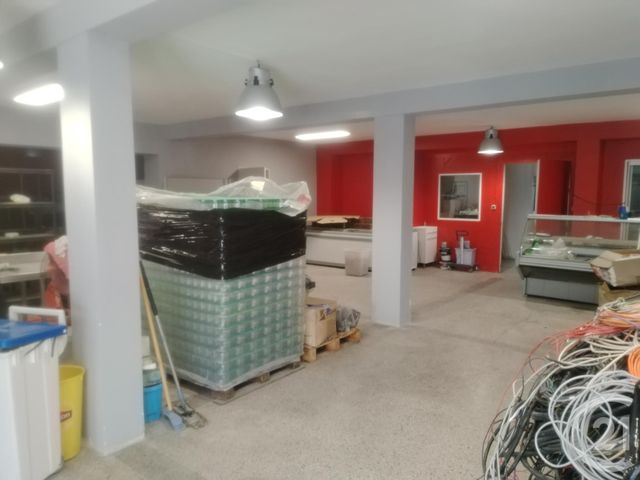 Afficher la photo en grand commerce à louer - 500.0 m2 - BRIVE LA GAILLARDE - 19 - LIMOUSIN - Century 21 Jaubert Et Regaudie