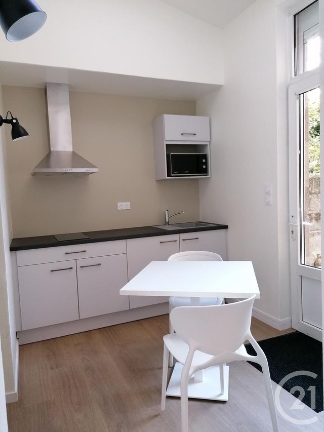 Appartement F1 bis à louer - 2 pièces - 30.17 m2 - BRIVE LA GAILLARDE - 19 - LIMOUSIN - Century 21 Jaubert Et Regaudie