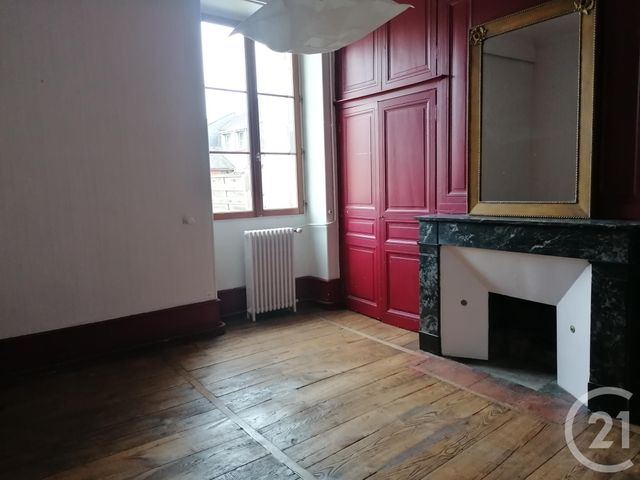 Afficher la photo en grand Appartement F4 à louer - 4 pièces - 140.08 m2 - BRIVE LA GAILLARDE - 19 - LIMOUSIN - Century 21 Jaubert Et Regaudie