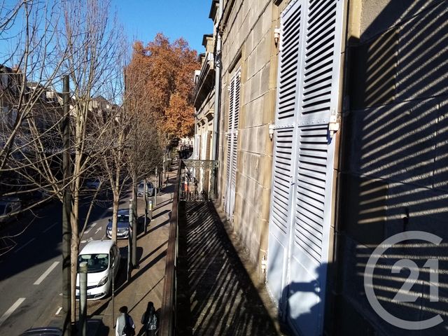 Afficher la photo en grand Appartement F4 à louer - 4 pièces - 140.08 m2 - BRIVE LA GAILLARDE - 19 - LIMOUSIN - Century 21 Jaubert Et Regaudie
