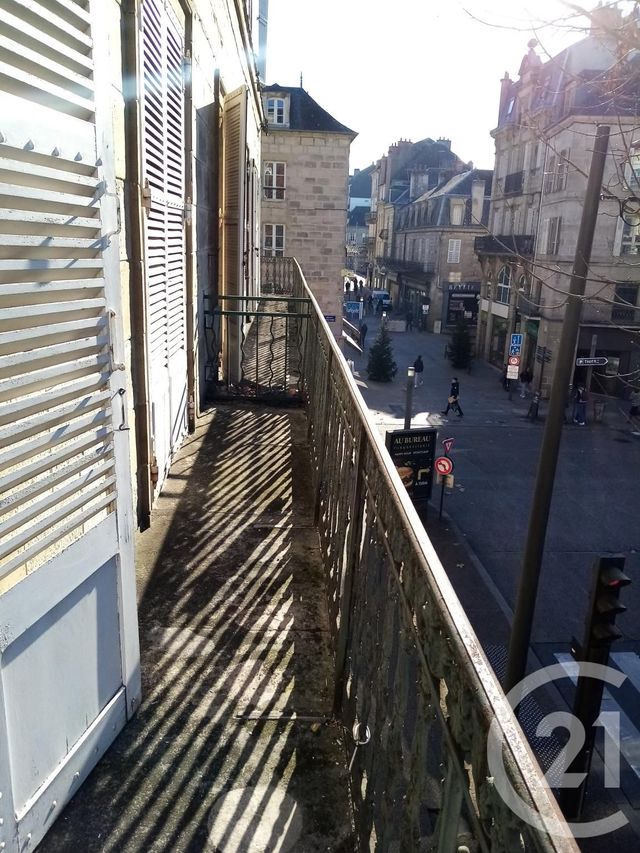 Afficher la photo en grand Appartement F4 à louer - 4 pièces - 140.08 m2 - BRIVE LA GAILLARDE - 19 - LIMOUSIN - Century 21 Jaubert Et Regaudie