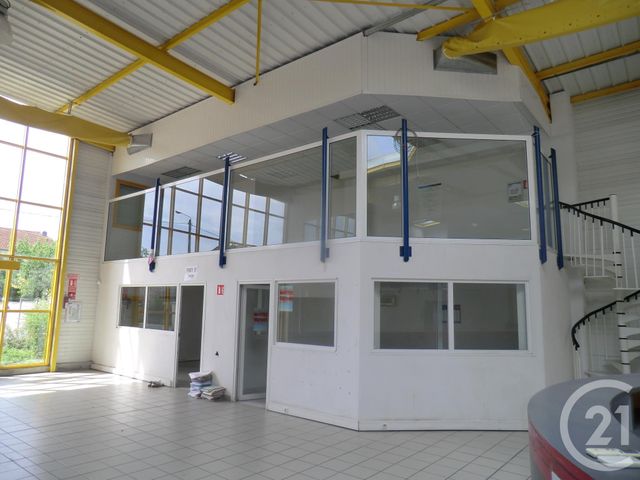 Afficher la photo en grand commerce à louer - 1500.0 m2 - BRIVE LA GAILLARDE - 19 - LIMOUSIN - Century 21 Jaubert Et Regaudie