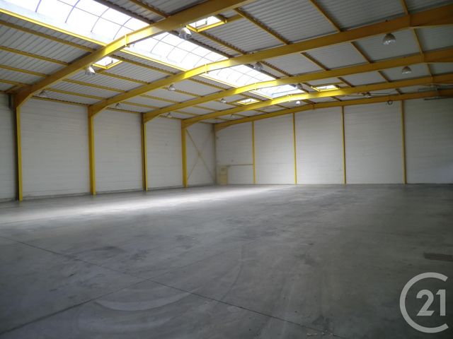 Afficher la photo en grand commerce à louer - 1500.0 m2 - BRIVE LA GAILLARDE - 19 - LIMOUSIN - Century 21 Jaubert Et Regaudie