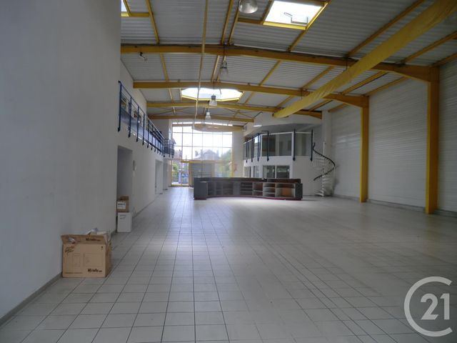 Afficher la photo en grand commerce à louer - 1500.0 m2 - BRIVE LA GAILLARDE - 19 - LIMOUSIN - Century 21 Jaubert Et Regaudie