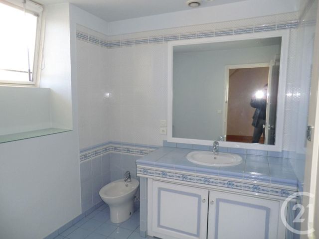 Appartement F5 à louer - 5 pièces - 116.98 m2 - BRIVE LA GAILLARDE - 19 - LIMOUSIN - Century 21 Jaubert Et Regaudie