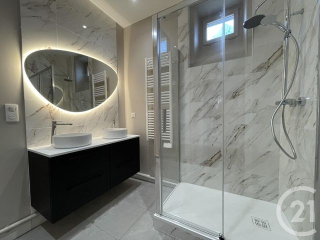 Afficher la photo en grand Appartement F4 à vendre - 4 pièces - 104.1 m2 - BRIVE LA GAILLARDE - 19 - LIMOUSIN - Century 21 Jaubert Et Regaudie