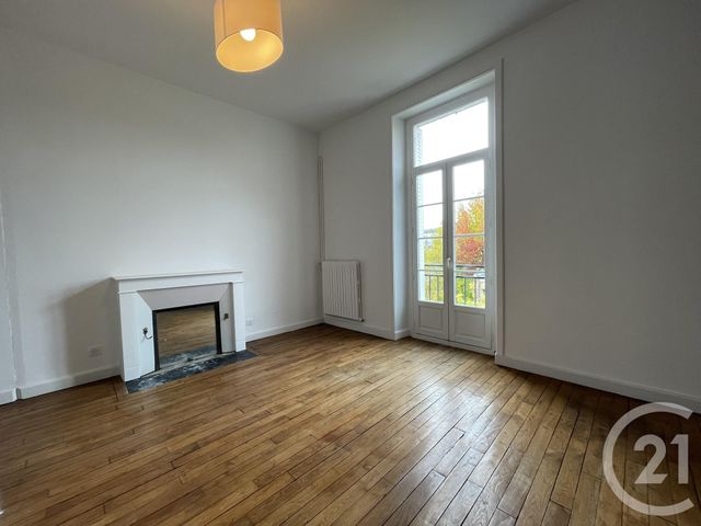 Afficher la photo en grand Appartement F4 à vendre - 4 pièces - 104.1 m2 - BRIVE LA GAILLARDE - 19 - LIMOUSIN - Century 21 Jaubert Et Regaudie