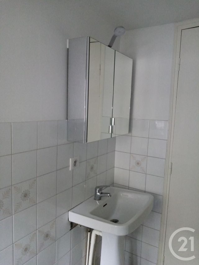 Appartement à louer - 2 pièces - 23.49 m2 - BRIVE LA GAILLARDE - 19 - LIMOUSIN - Century 21 Jaubert Et Regaudie