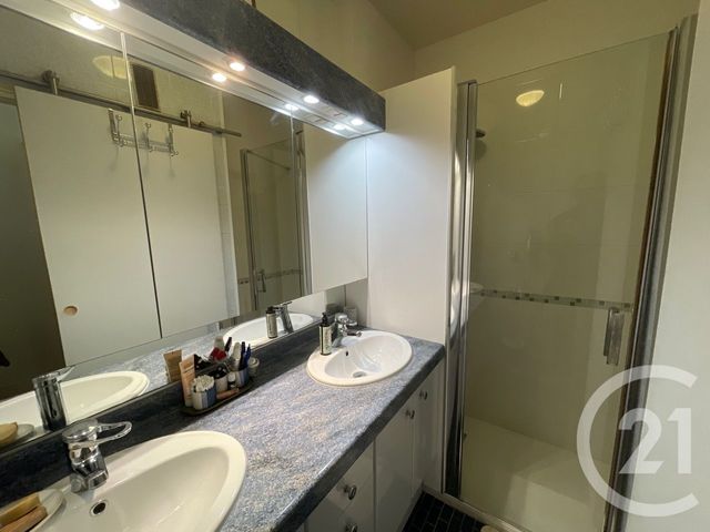 Appartement F3 à vendre - 3 pièces - 67.9 m2 - BRIVE LA GAILLARDE - 19 - LIMOUSIN - Century 21 Jaubert Et Regaudie