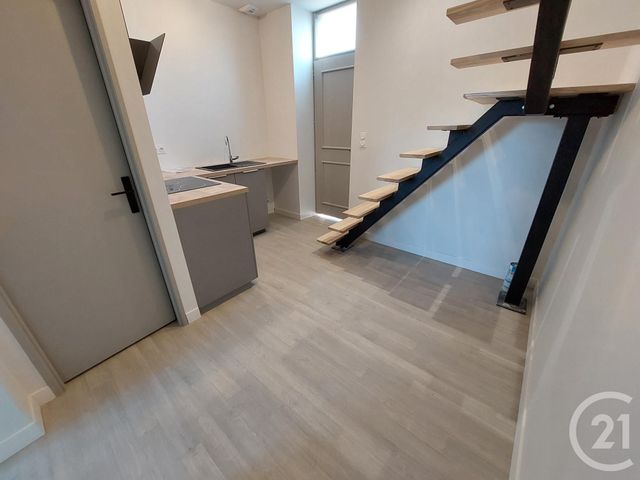Appartement Duplex à louer - 2 pièces - 42.9 m2 - BRIVE LA GAILLARDE - 19 - LIMOUSIN - Century 21 Jaubert Et Regaudie