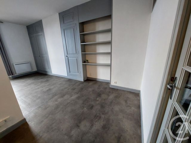 Appartement F1 bis à louer - 2 pièces - 35.5 m2 - BRIVE LA GAILLARDE - 19 - LIMOUSIN - Century 21 Jaubert Et Regaudie