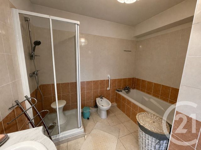 Appartement F3 à vendre - 3 pièces - 95.99 m2 - BRIVE LA GAILLARDE - 19 - LIMOUSIN - Century 21 Jaubert Et Regaudie