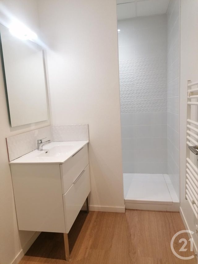 Appartement F2 à louer - 2 pièces - 57.44 m2 - BRIVE LA GAILLARDE - 19 - LIMOUSIN - Century 21 Jaubert Et Regaudie