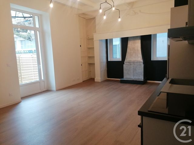 Appartement F2 à louer - 2 pièces - 57.44 m2 - BRIVE LA GAILLARDE - 19 - LIMOUSIN - Century 21 Jaubert Et Regaudie