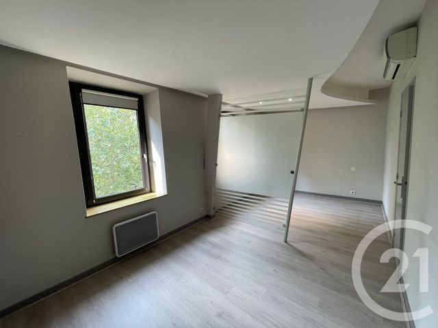 Appartement F4 à vendre - 3 pièces - 105.69 m2 - BRIVE LA GAILLARDE - 19 - LIMOUSIN - Century 21 Jaubert Et Regaudie
