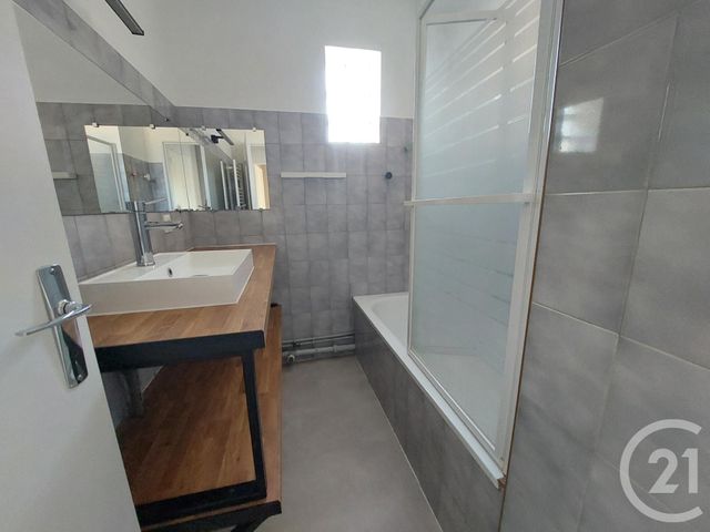 Appartement F3 à louer - 3 pièces - 64.8 m2 - BRIVE LA GAILLARDE - 19 - LIMOUSIN - Century 21 Jaubert Et Regaudie