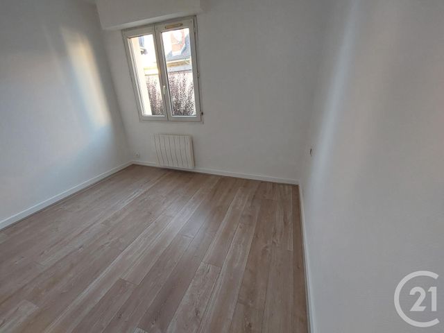 Appartement F3 à louer - 3 pièces - 64.8 m2 - BRIVE LA GAILLARDE - 19 - LIMOUSIN - Century 21 Jaubert Et Regaudie
