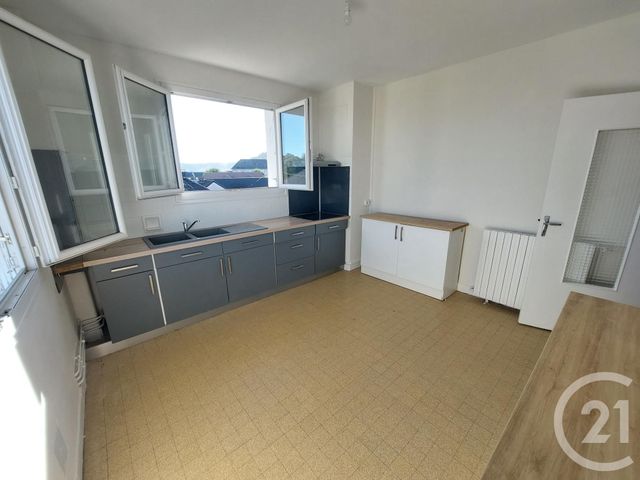 Appartement F4 à louer - 4 pièces - 77.3 m2 - BRIVE LA GAILLARDE - 19 - LIMOUSIN - Century 21 Jaubert Et Regaudie
