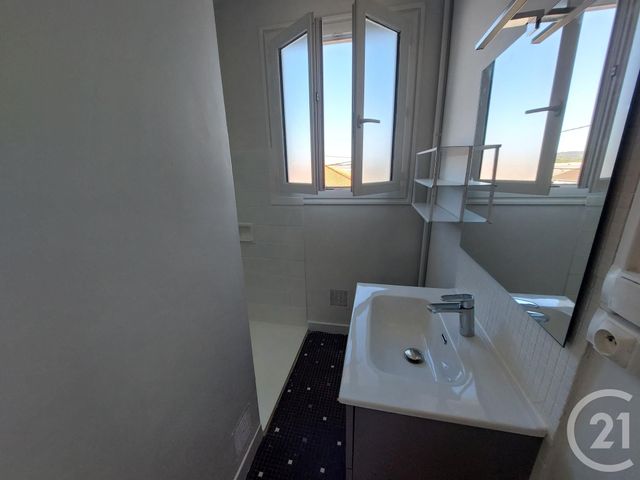 Appartement F4 à louer - 4 pièces - 77.3 m2 - BRIVE LA GAILLARDE - 19 - LIMOUSIN - Century 21 Jaubert Et Regaudie